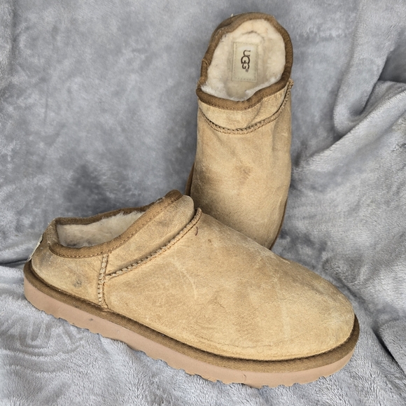 UGG Shoes - Ugg Classic Slippers Size 10 Women's
